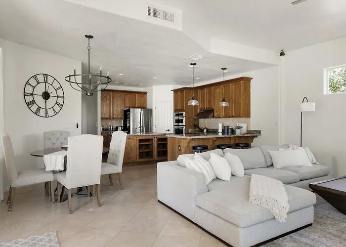 Holiday home Shadow Mountain Retreat- Perfect Location Pool Games Hikers Retreat Phoenix