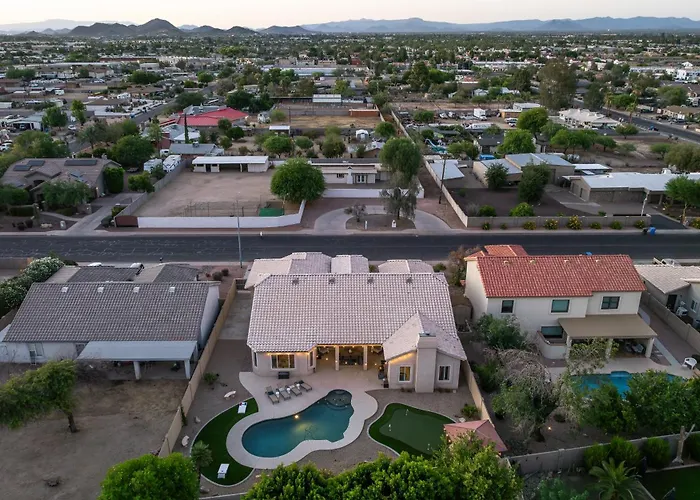 Shadow Mountain Retreat- Perfect Location Pool Games Hikers Retreat