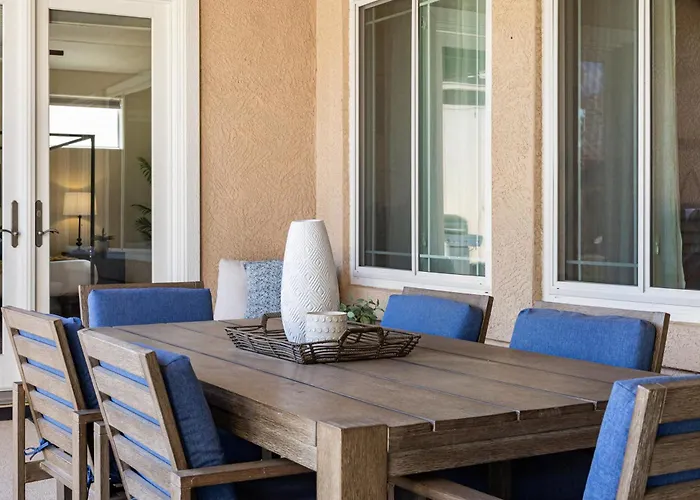 Shadow Mountain Retreat- Perfect Location Pool Games Hikers Retreat Holiday home