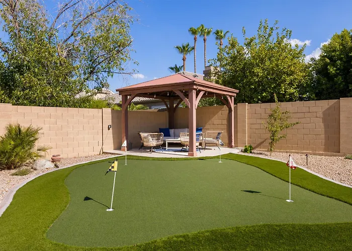 Shadow Mountain Retreat- Perfect Location Pool Games Hikers Retreat Holiday home